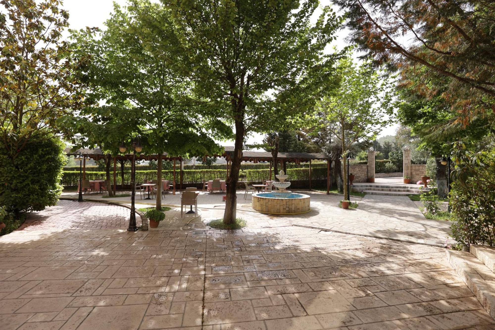 Mema Resort Tirana Exterior foto